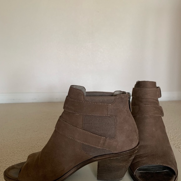 Eileen Fisher Brown Suede Peep Toe Heeled Booties - S 6.5 - Picture 3 of 6